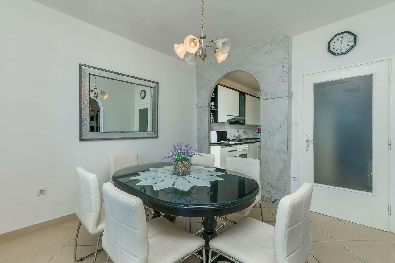 Apartment Marijana Omiš Eksteriør billede