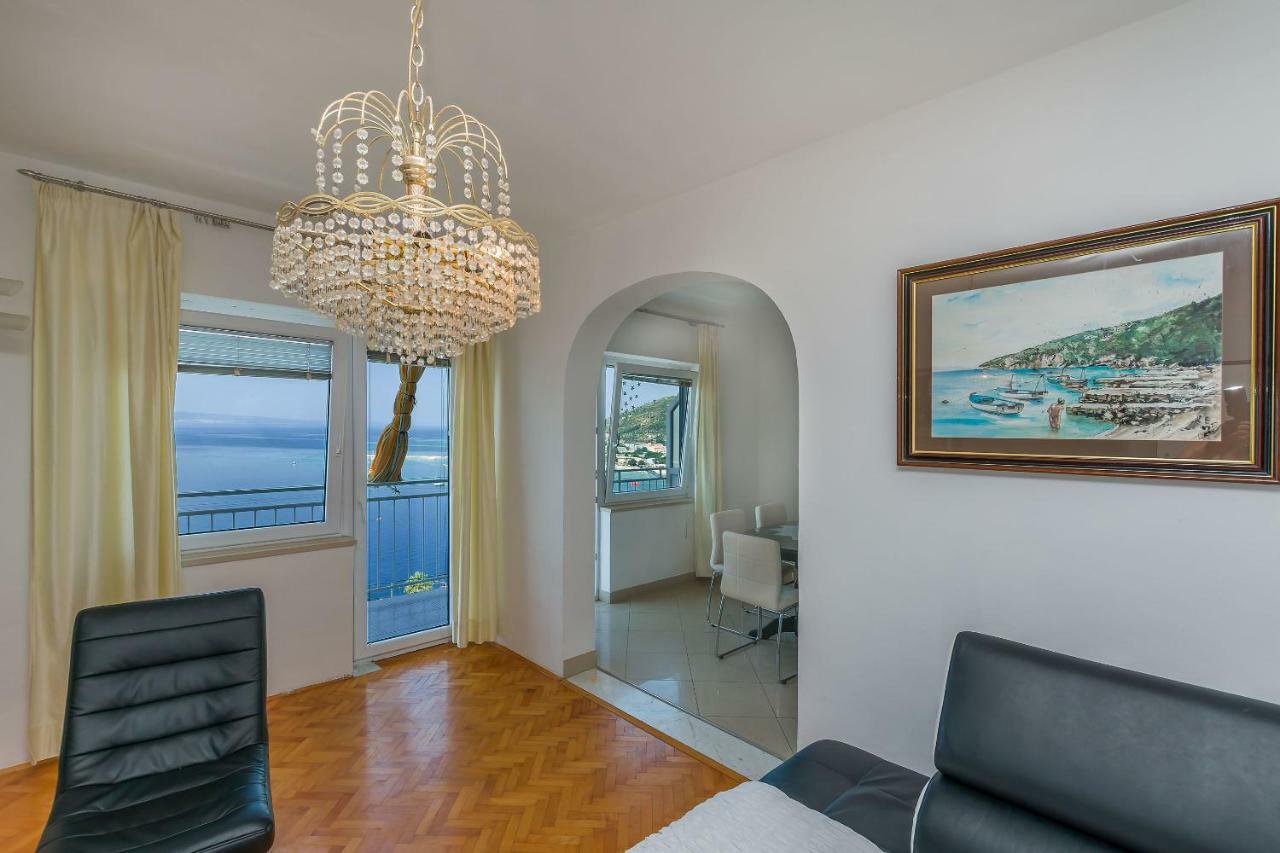 Apartment Marijana Omiš Eksteriør billede